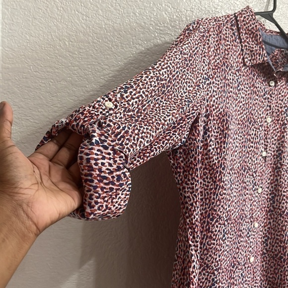 Tommy Hilfiger Women's Animal Print Classic Fit Button Up Blouse Top Size XL - Picture 2 of 9